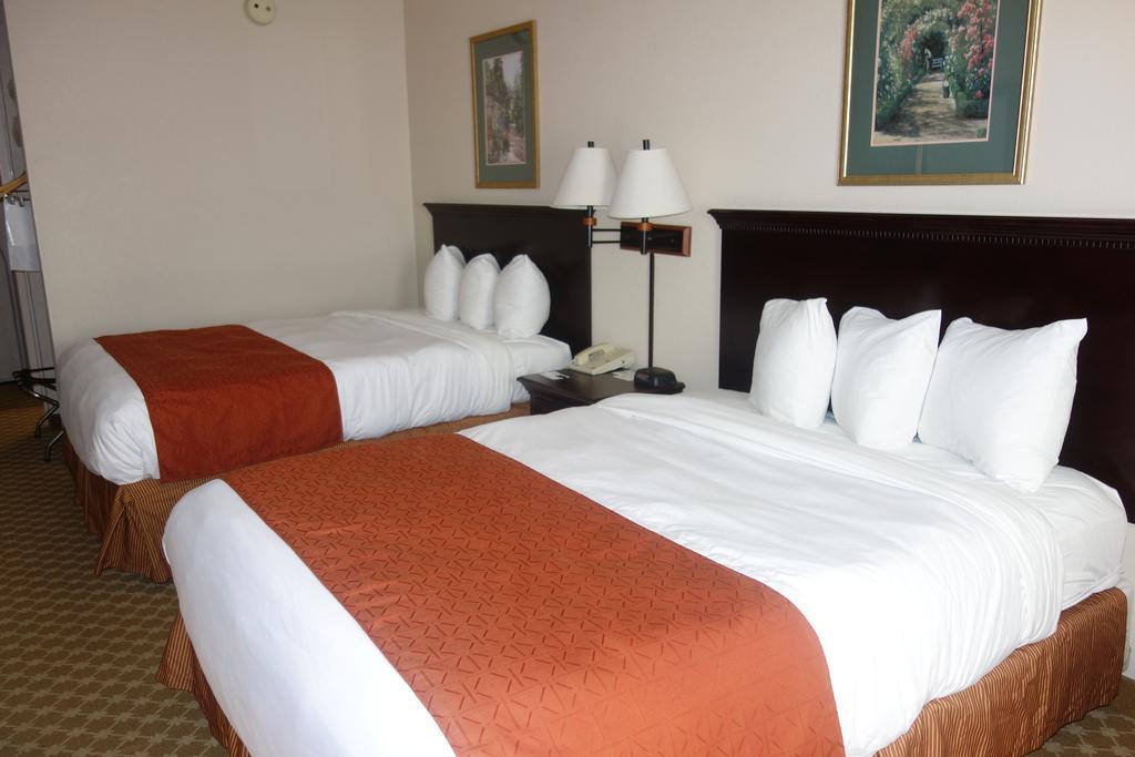 Country Inn & Suites By Radisson, Meridian, Ms Εξωτερικό φωτογραφία